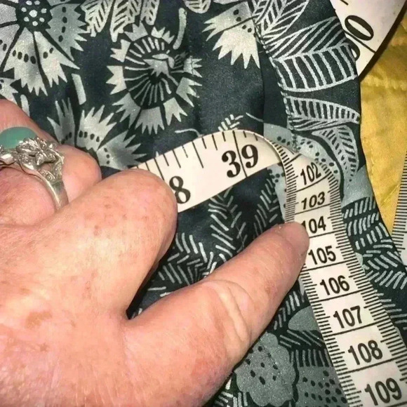 Banana Republic size 6 silk forest green floral Summer cap sleeve dress. VGUC - Picture 11 of 11